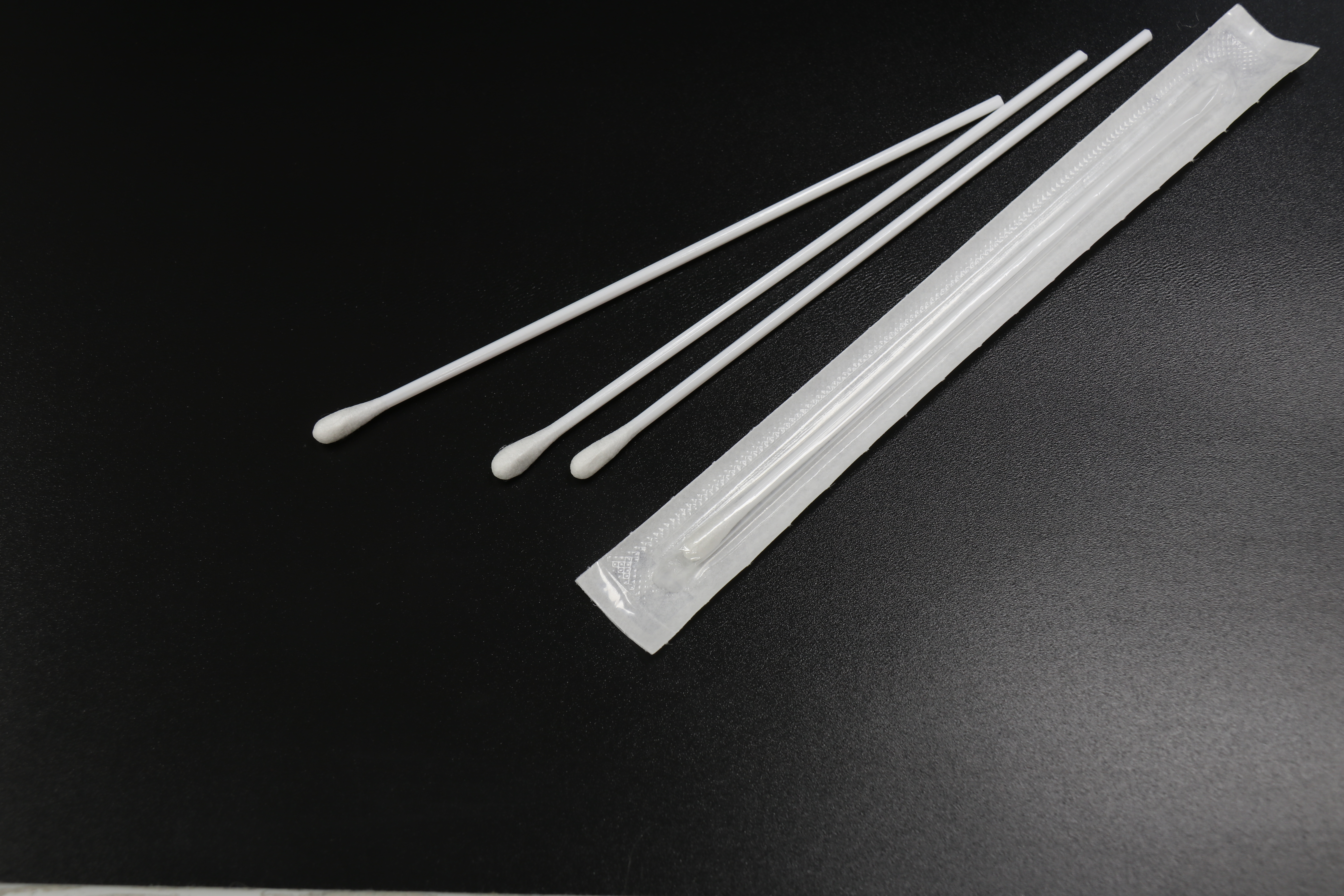 Gamma Sterile Collection Swabs, Dim. 2.2x150mm(6''), Tip approx. 5mm, Individual peel pack, 500pcs/dispenser box, 2000pcs/carton